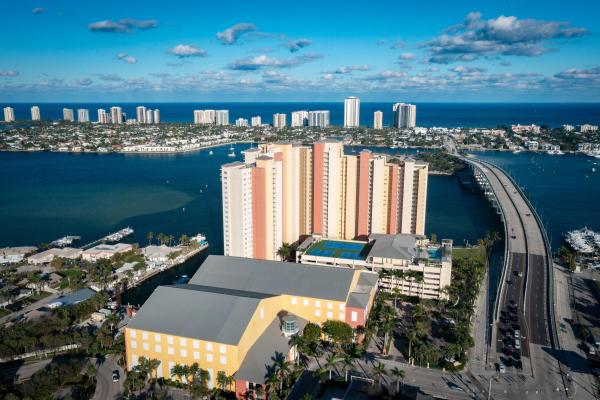 Marina Grande Club & Residences, 2650 Lake Shore Dr #1703, Riviera Beach, Florida 33404, image 1