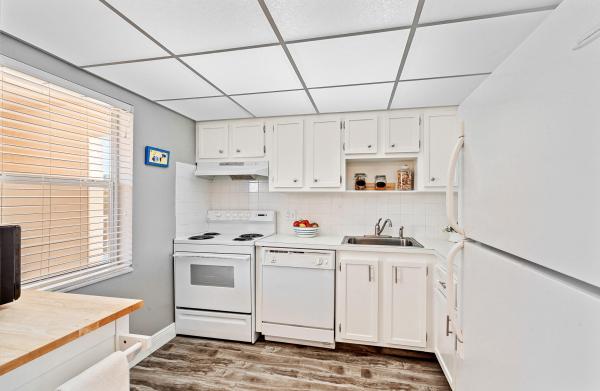 Oriole Golf & Tennis Club 2, 1020 Country Club Dr #409, Margate, Florida 33063, image 1