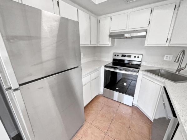 The Charter Club Of Palm Beach, 215 Foxtail Dr #I, Greenacres, Florida 33415, image 3