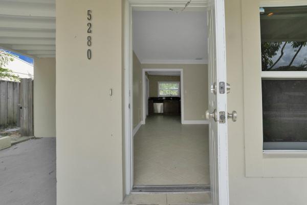 North Andrews Terrace, 5280 NE 3rd Ave, Oakland Park, Florida 33334, image 1