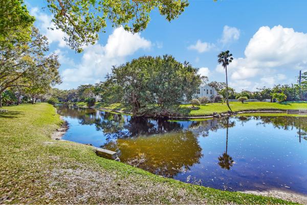 Lakes Of Woodhaven, 6199 Old Court Rd #702, Boca Raton, Florida 33433, image 2