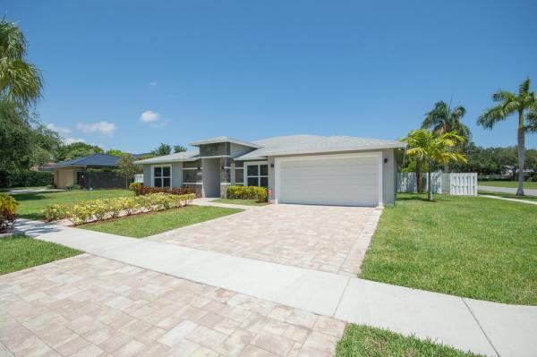 Spencer Lakes, 4008 Shelley Rd, West Palm Beach, Florida 33407, image 1