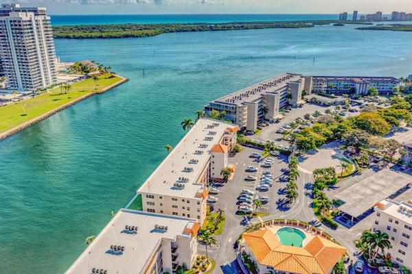 Ports O'Call, 28 Yacht Club Dr #402, North Palm Beach, Florida 33408, image 1