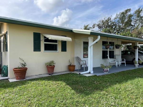 Cresthaven Of Palm Beach, 2605 Rosehaven Rd, West Palm Beach, Florida 33415, image 1