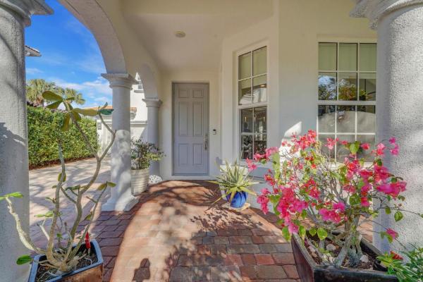 Stillwater Creek At Evergrene, 661 Castle Dr, Palm Beach Gardens, Florida 33410, image 2