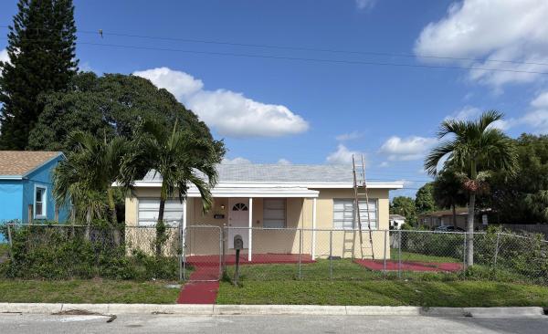 Riviera Beach Heights, 700 W 1st St, Riviera Beach, Florida 33404, image 1