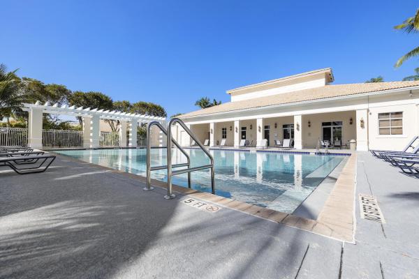 Melrose Verona Lakes, 9746 Lago Dr, Boynton Beach, Florida 33472, image 1