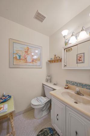 High Point Of Fort Pierce, 105 Lakes End Dr #B, Fort Pierce, Florida 34982, image 2