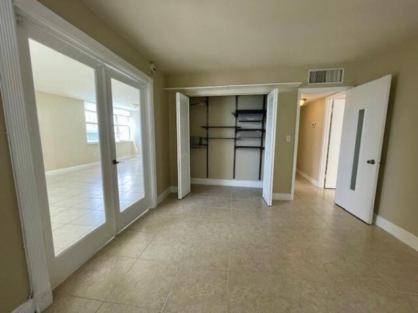 Villa Bay Vista, 2016 Bay Dr #207, Miami Beach, Florida 33141, image 1