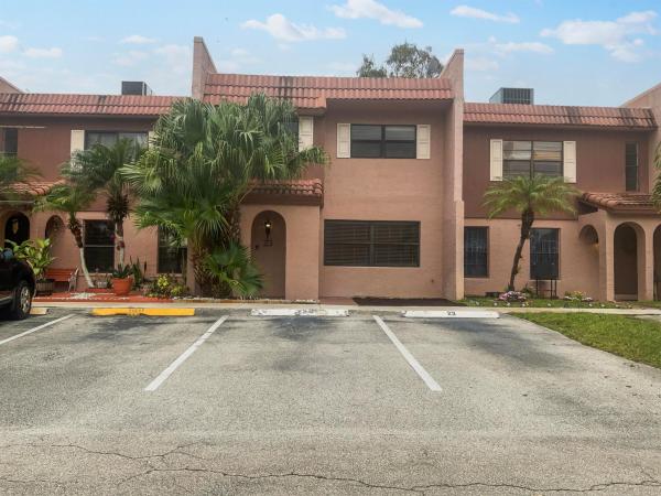 Valencia Village, 23 Madrid Ln #2-12, Davie, Florida 33324, image 1