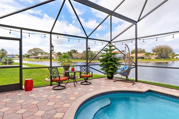 Colors At Rainbow Lakes, 5951 Aquamarine Way, Boynton Beach, Florida 33472, image 2