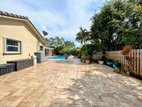 Mission Hill, 3045 S Seacrest Blvd, Boynton Beach, Florida 33435, image 2