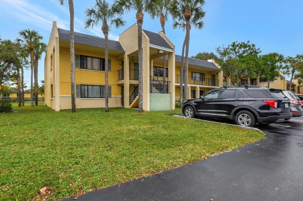 Meadows On The Green, 512 Meadows Cir #512, Boynton Beach, Florida 33436, image 1
