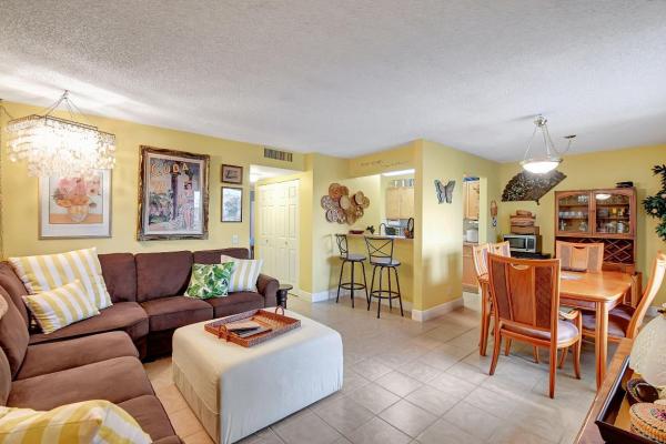 Meadows On The Green, 512 Meadows Cir, Boynton Beach, Florida 33436, image 3