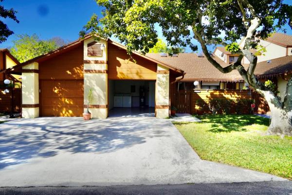 Timberline Lakes, 3832 Collinwood Ln, West Palm Beach, Florida 33406, image 1