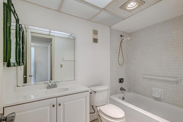 Breakwaters Of The Palm Beaches, 480 Executive Center Dr #1i, West Palm Beach, Florida 33401, image 1