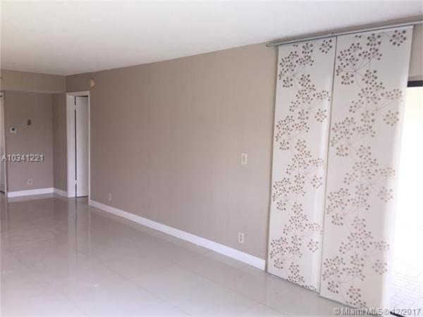 Racquet Club At Bonaventure, 220 Lakeview Dr #209, Weston, Florida 33326, image 1