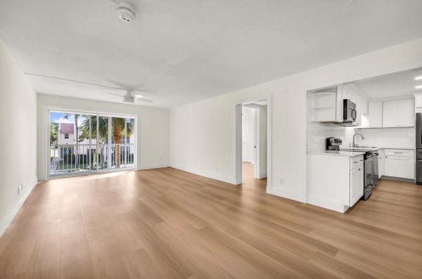 Deerfield Pines, 1428 SE 4th Ave #Building B-Unit 215, Deerfield Beach, Florida 33441, image 1