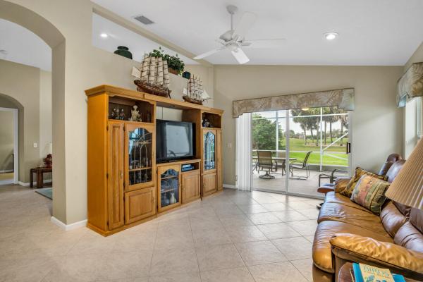 Limoge At The Cascades, 7101 Haviland Cir, Boynton Beach, Florida 33437, image 2
