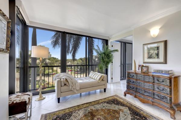 Willow Wood Midrise At Boca Country Club, 6895 Willow Wood Dr #1044, Boca Raton, Florida 33434, image 2