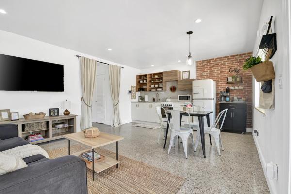 Lake Worth Town, 430 N K St, Lake Worth Beach, Florida 33460, image 1