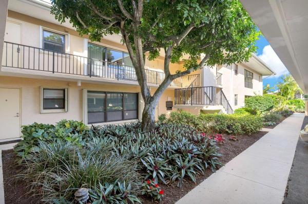 Turtle Creek, 23 SE Turtle Creek Dr #F, Tequesta, Florida 33469, image 1