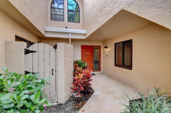 The Fairways, 17300 Boca Club Blvd #1204, Boca Raton, Florida 33487, image 2