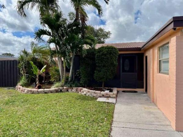 Patterson Park, 5649 NE 5th Ter, Oakland Park, Florida 33334, image 1
