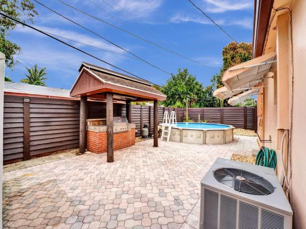 Patterson Park, 5649 NE 5th Ter, Oakland Park, Florida 33334, image 1