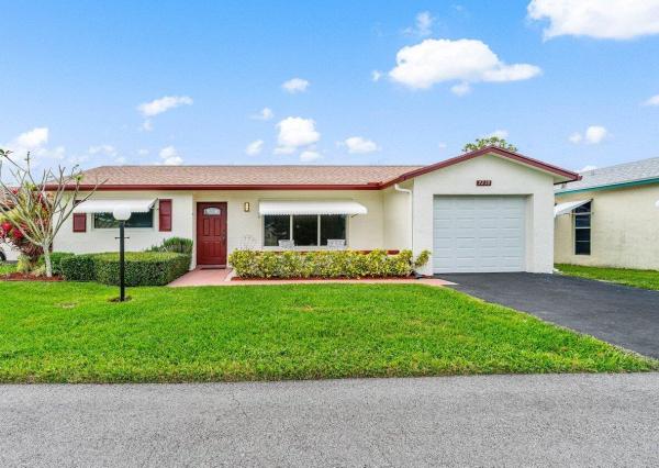 Lucerne Lakes South, 7239 Pine Park Dr, Lake Worth Beach, Florida 33467, image 1