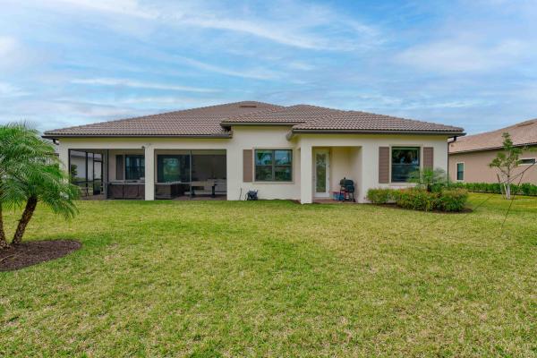 Ancient Tree, 9226 Balsamo Dr, Palm Beach Gardens, Florida 33412, image 2
