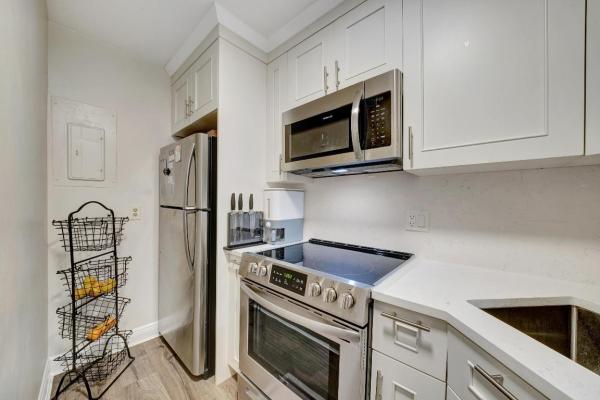 Pine Ridge North 2, 609 Sea Pine Way #C1, Greenacres, Florida 33415, image 2