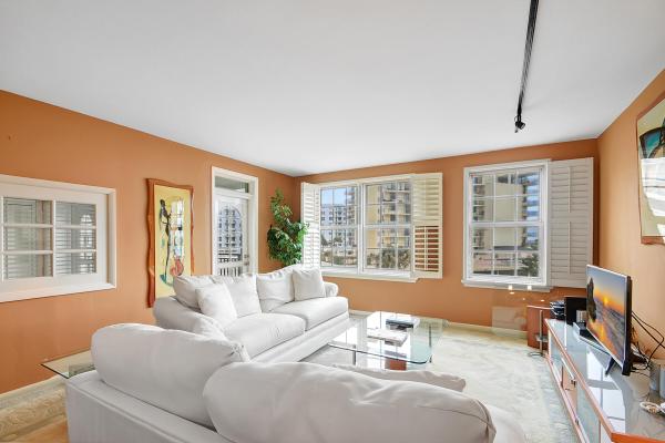 La Bonne Vie, 3475 S Ocean Blvd #2140, Palm Beach, Florida 33480, image 1