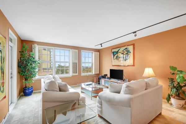La Bonne Vie, 3475 S Ocean Blvd #2140, Palm Beach, Florida 33480, image 1