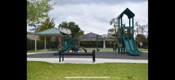 Sugar Pond Manor, 14005 Veronica Ct, Wellington, Florida 33414, image 2