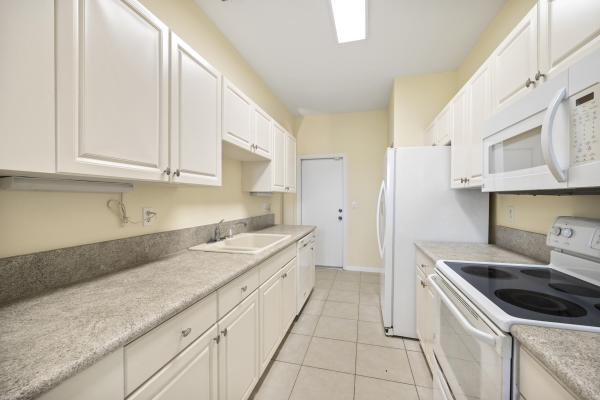 Seminole Lakes, 302 River Bluff Ln, Royal Palm Beach, Florida 33411, image 1