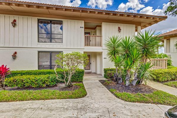 Golf Villas, 641 Brackenwood Cv, Palm Beach Gardens, Florida 33418, image 1