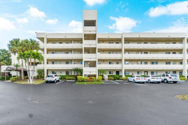Barrington At Poinciana Place, 3178 Via Poinciana #106, Lake Worth Beach, Florida 33467, image 1