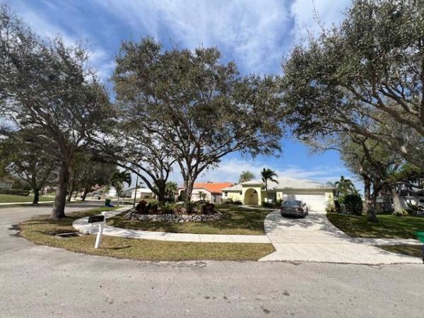 Lake Forest South, 3945 NW 10th St, Delray Beach, Florida 33445, image 1