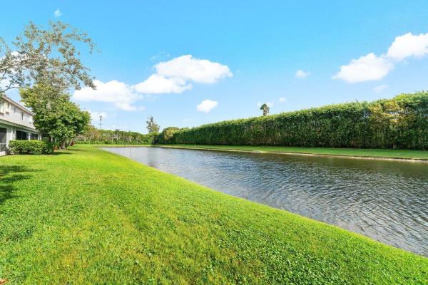 Turtle Cay, 5206 Crossing Rocks Ct, Riviera Beach, Florida 33407, image 2