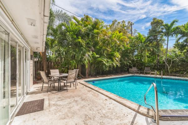 Lake Park Residential, 826 Poplar Dr, Lake Park, Florida 33403, image 1