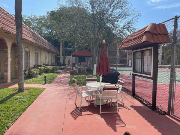 Barcelona North, 257 S Cypress Rd #428, Pompano Beach, Florida 33060, image 3