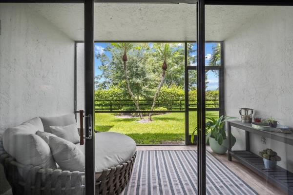 Golf Cottages, 11311 Pond View Dr #C102, Wellington, Florida 33414, image 1