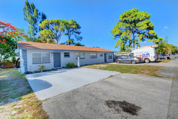 Kenwood, 4733 Weymouth St, Lake Worth Beach, Florida 33463, image 1