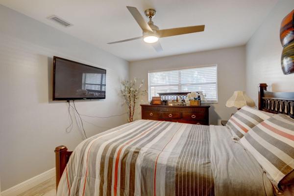 Kenwood, 4733 Weymouth St, Lake Worth Beach, Florida 33463, image 2