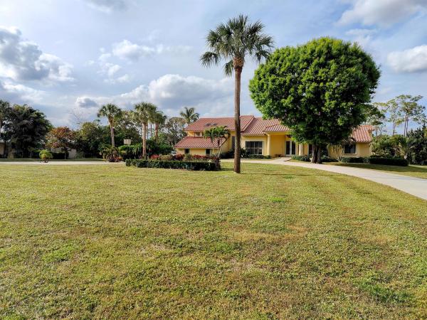 Pinewood Of Wellington, 13679 Greentree Trl, Wellington, Florida 33414, image 1