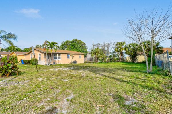 Pleasant Heights, 1204 W 35th St, Riviera Beach, Florida 33404, image 2
