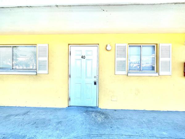 Apartments At Timberlake, 1501 Crescent Cir #E40, Lake Park, Florida 33403, image 1