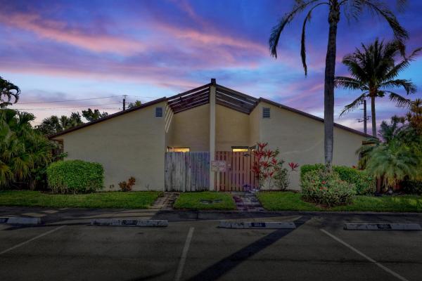 Waterview Estates, 3004 Waterview Cir, Palm Springs, Florida 33461, image 1