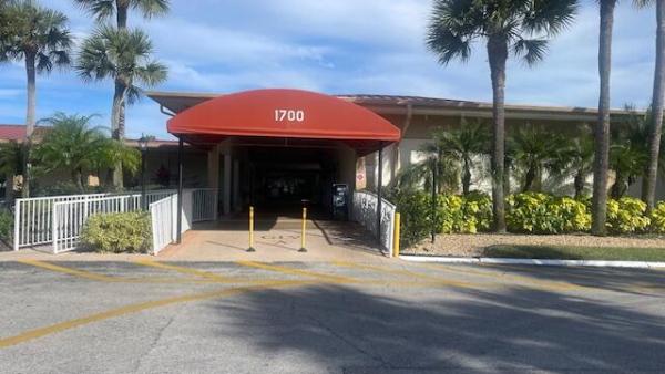 Golden Lakes Village, 105 Lake Helen Dr, West Palm Beach, Florida 33411, image 1